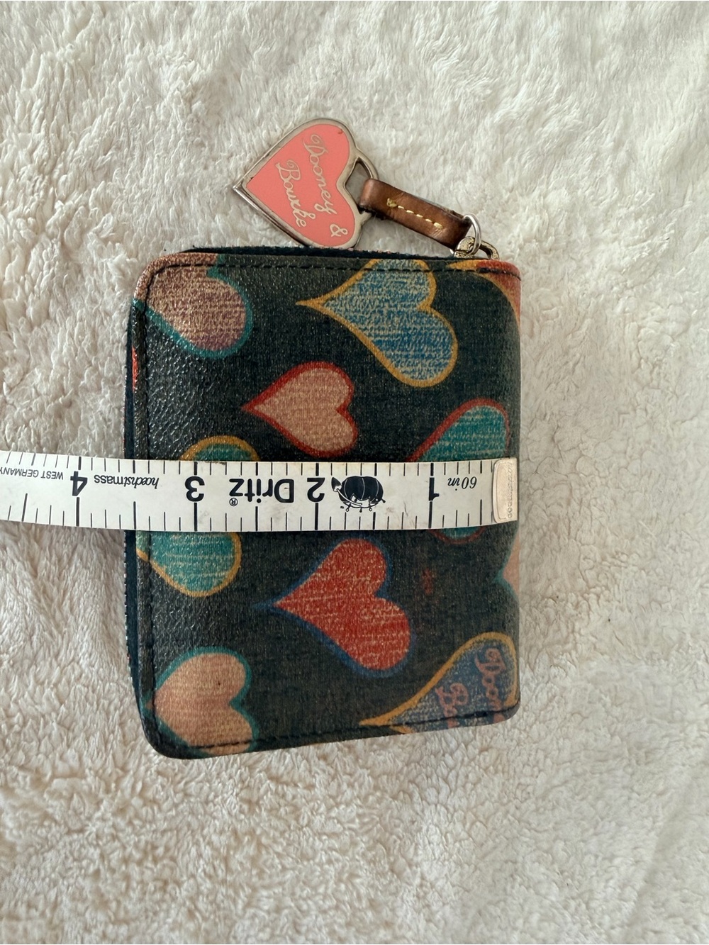 Dooney & Bourke Heart Print Zip Around Wallet Coin Purse - Picture 9 of 10